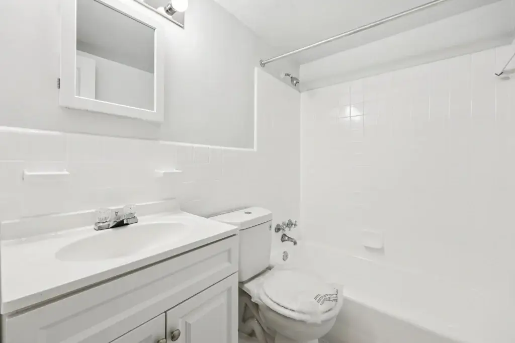 17 web or mls 1700 harvard st nw unit 206 s1112 011